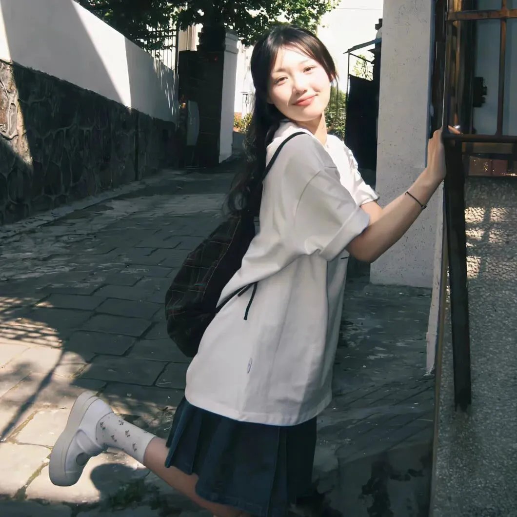 同中有异海报